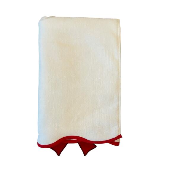 Wellesley Manor Christmas Decorative Bath Towel Embroidered Holly Red Bow New - Picture 9 of 16